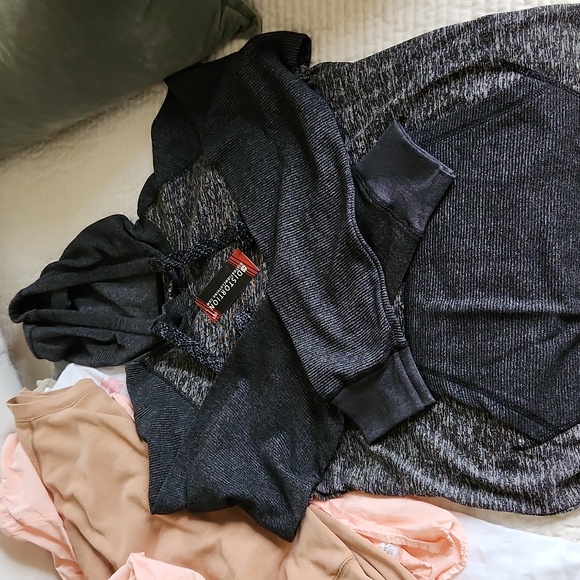 Distortion Hoodie - Picture 4 of 4